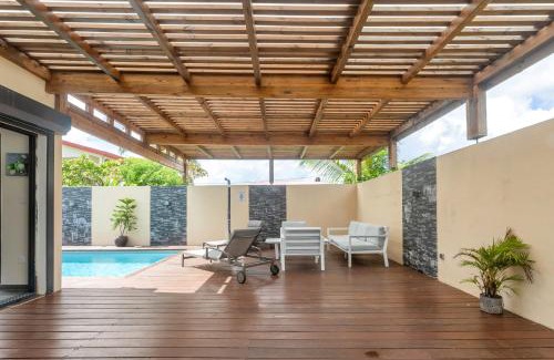 Destrellan Villa | Les Villas Jasmin Standing Piscine Chauffée Jacuzzi 5 Ch 14 Pers