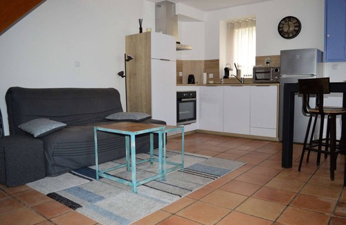 Arromanches-les-Bains House | Les Volets Bleus - Duplex Proche Plage et Centre