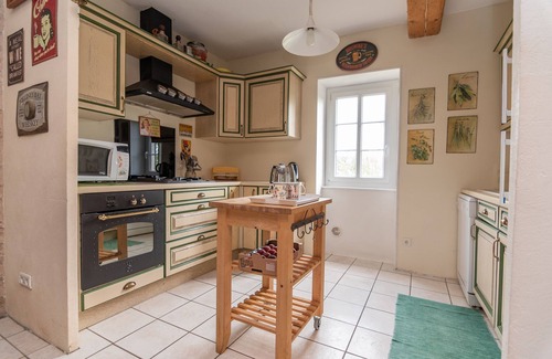 Jully-les-Buxy House | Les Volets Verts - Maison pour 10p avec Jardin
