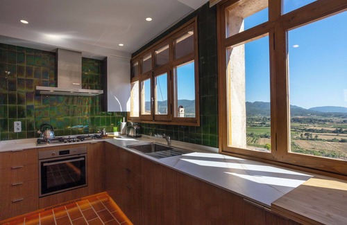 Barbera de la Conca House | Les Voltes II-3-Bedroom Gem in Hilltop Wine Village with Stunning Views