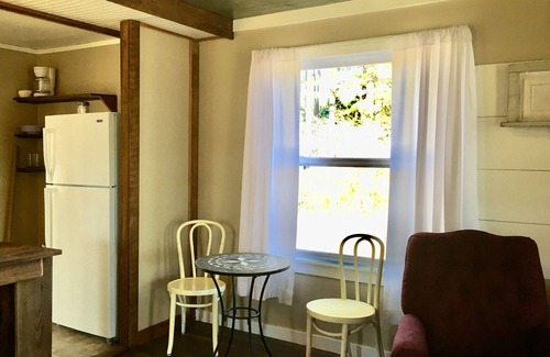 Jordan Cottage | Less than 3 miles to JordanBeach/Marina