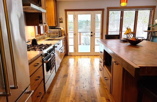 Duluth House | LESTER RIVER PINES Home Privacy Sauna Pond River Dog Friendly