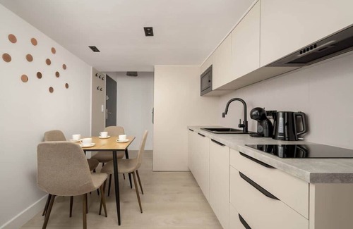 Stare Miasto Apartment | Leszczyńskiego 7 | Perfectly located Studio