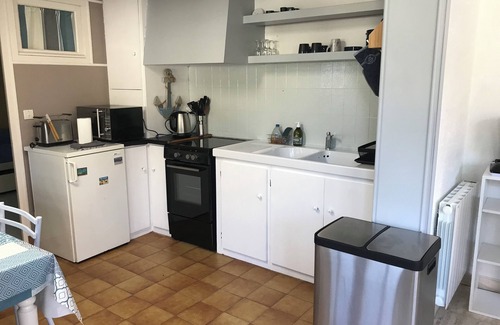Ouistreham House | Let's rent a charming annex in our garden, 200m from the beach, shops, thalasso.