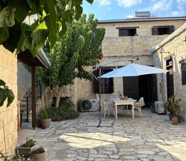 Vasa Koilaniou House | Levanda House - Traditional House