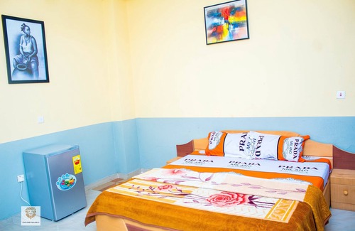 Nungua Central Cabin | Lexis Lodge