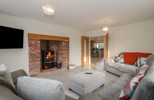 Bishops Castle House | Leys Retreat