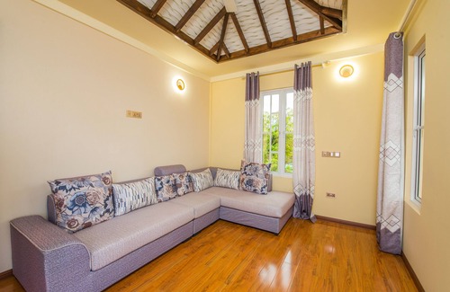 Noonu Atoll Hotel | LHOHI INN BOUTIQUE HOTEL