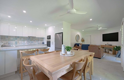 Mission Beach Apartment | Liana One Coastal Mission Vibe One Bedroom