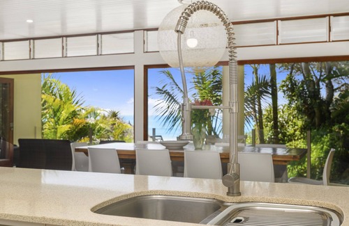 Sapphire Beach House | Liapari Beach House, Absolute Beachfront, Pool, Spa, 4B/4B