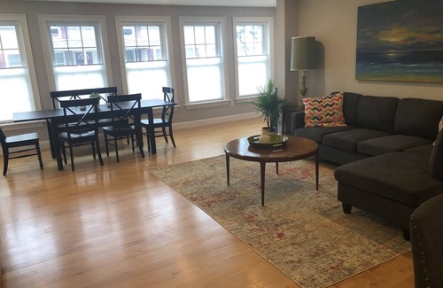 Warren House | Light and Bright set in Historic Warren