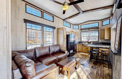 Colorado Springs Cottage | Light-filled cabin on 1,800-acre ranch with animals, trails, mountains & firepit