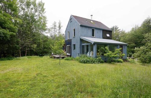 Southfield House | Light-filled cottage