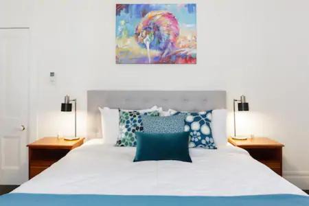 Freemans Bay Apartment | Light-filled Renovated Villa Walk to Ponsonby Road