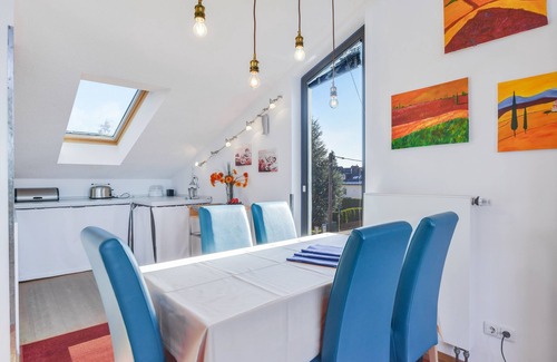 Bogenhausen Apartment | Light-flooded holiday home "Muc City de Lux" with Balcony & Wi-Fi; Parking Available