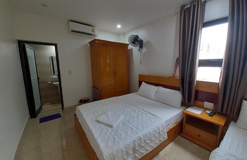 Cat Hai Hotel | Light House Hotel
