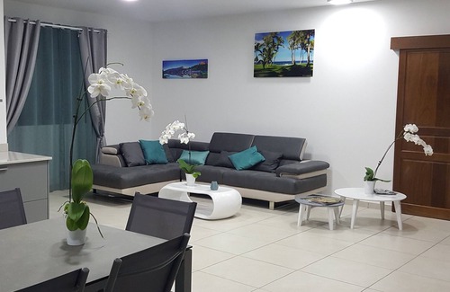 Petite-ÃŽle House | like at your place.....