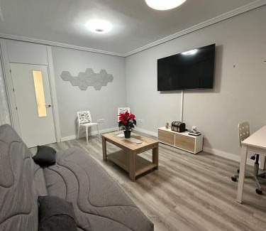 Dos Hermanas House | Like Home