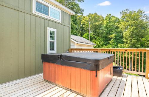 Siloam Springs House | Lil cottage in the woods