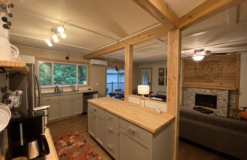 Bella Vista House | Lil Sugar Cottage - Little Sugar/Tunnel Vision Trail Access - Cozy!