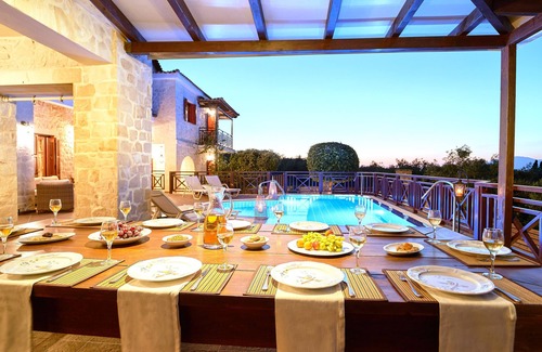 Akrotiri Villa | 'Lila's Luxury Villa' with sea view, private pool, garden, A/C and Wi-Fi