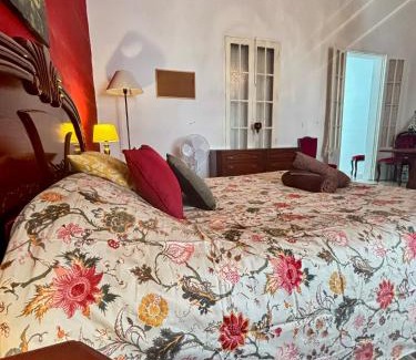 Birkirkara House | Lilac - Authentic Shared Maltese Home
