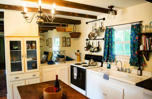 Norwood House | Lilac Cottage - Sleeps 8