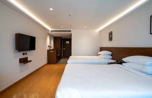 East Nada Hotel | Lilac Hotel Guruvayur
