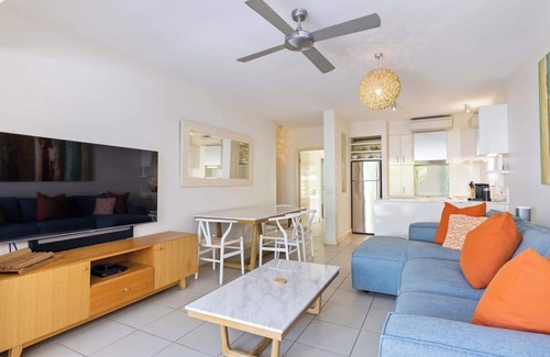 Palm Cove Apartment | Lilac Suite Chic Resort Living at The Beach Club