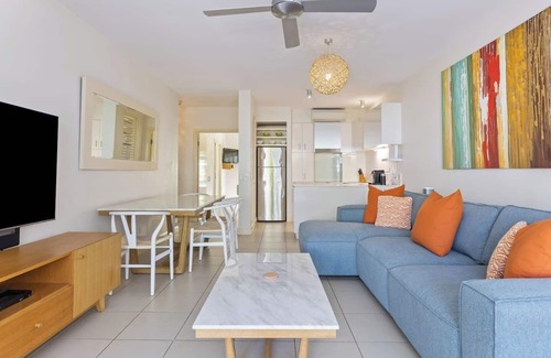 Palm Cove Apartment | Lilac Suite Chic Resort Living at The Beach Club