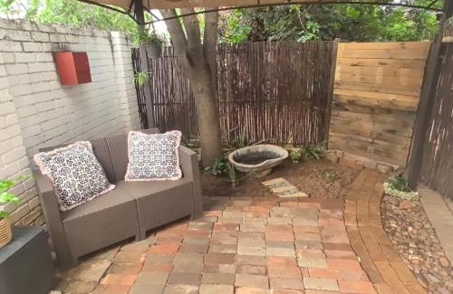 Rustenburg Bed & Breakfast | Lilibet
