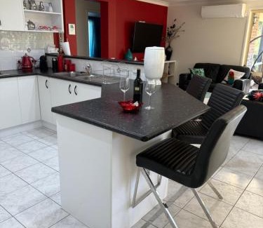 Lilli Pilli House | LILLI PILLI SUBLIME Family and Dog Friendly by the Beach