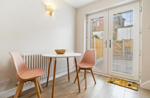 Howden House | Lilly Beas Retreat