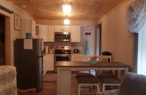 Haysi Cottage | Lilly's Pad "HOME AWAY FROM HOME"