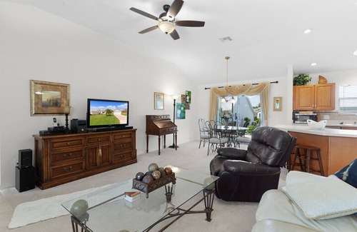 Calumet Grove Villa | Lillywood Haven Retreat (Mulberry)