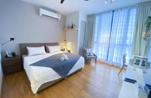 Kampung Kerinchi Apartment | Lily and Loft - KL Gateway Bangsar LRT, WIFI, Netflix