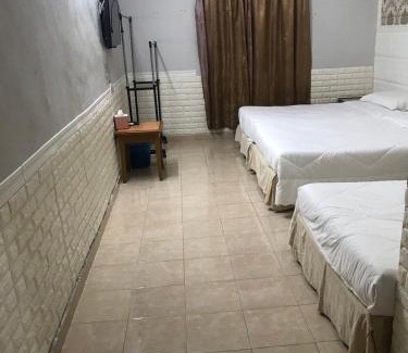Kampung Gong Rengas Hotel | Lily Budget Hotel