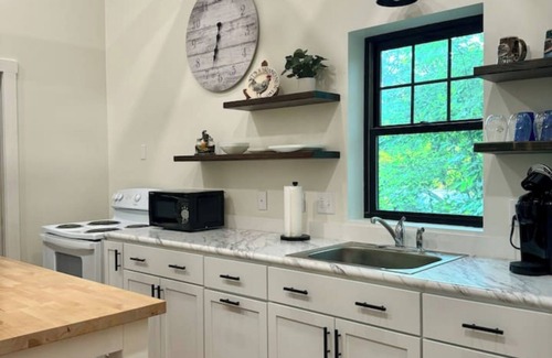 Ithaca House | Lily Hill AirBnB