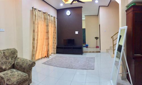 Kampung Salang House | Lily Homestay @ Kangar, Perlis