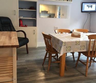 Manorhamilton House | Lily's