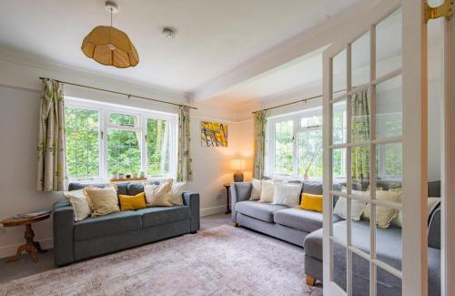 Etchinghill House | Lilywood by Bloom Stays