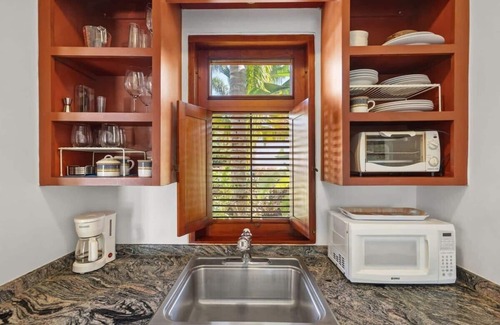 Barrero Apartment | Limón y Playa | Luxury Tropical Getaway in Rincón