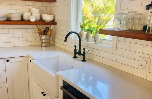 Dunmore Town House | Limbo- Private house newly renovated short walk to the beach or dock