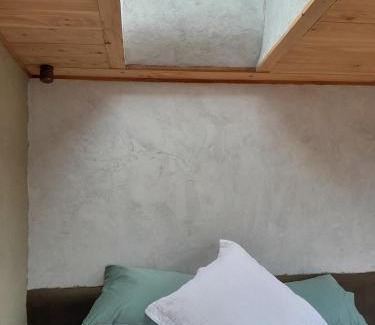 Broomfield Ski Chalet | Lime Hut with wood burning sauna - Waipara Narrows