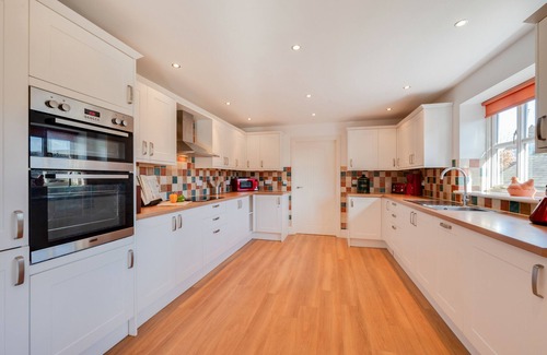 Nettlestead House | Lime Trees - Two Bedroom House, Sleeps 4