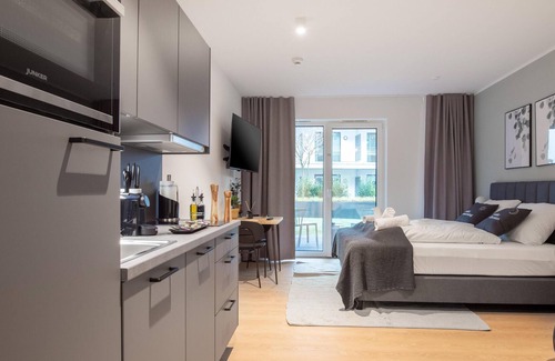 Innenstadtring Apartment | limehome Münster | Suite M with Terrace