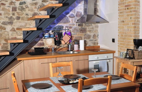 Limni Apartment | Limni Stone Apartments – Coastal Haven