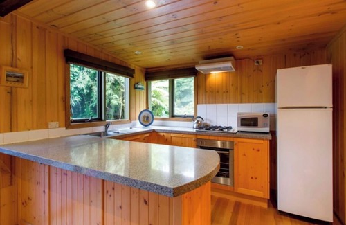 Mallacoota Cottage | Lin Cottage - 8 Mortimer Street