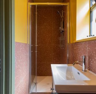 Lambeth House | Lin Song House South London Garden Room Getaway