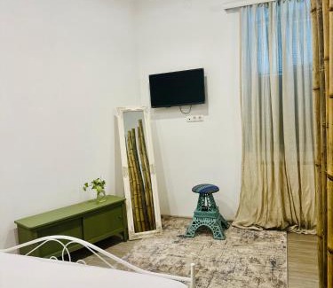Chugureti Apartment | Lina's Apartment